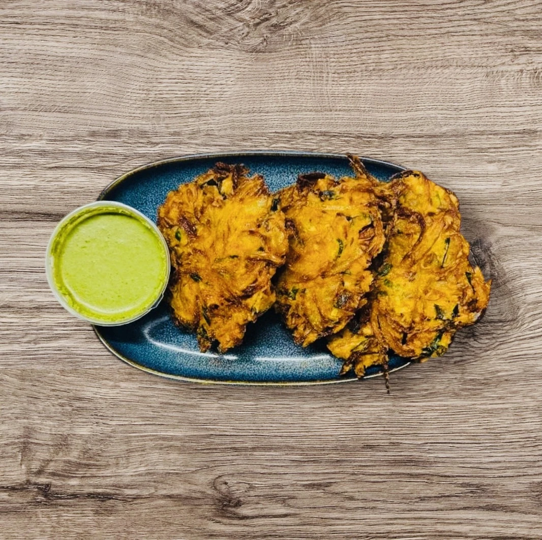 Onion Baji (3 in a Portion) (V) + Green Sauce